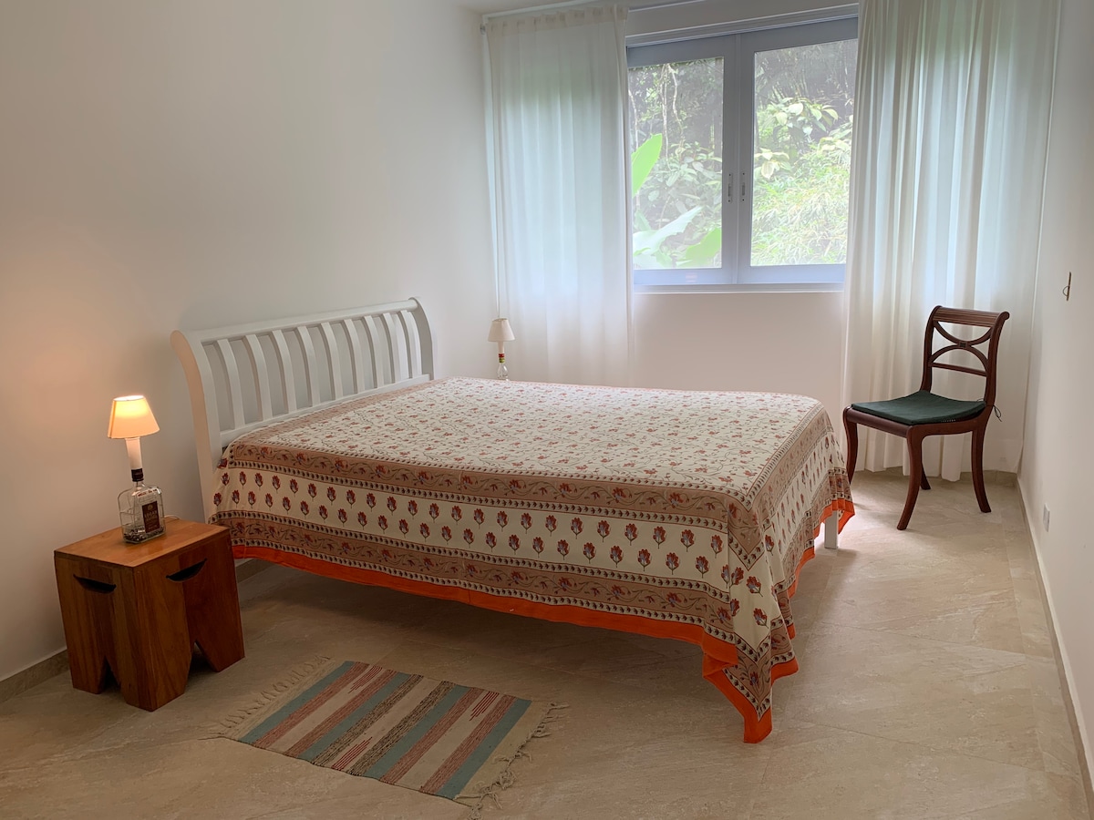 Აპარტამენტი № 2.