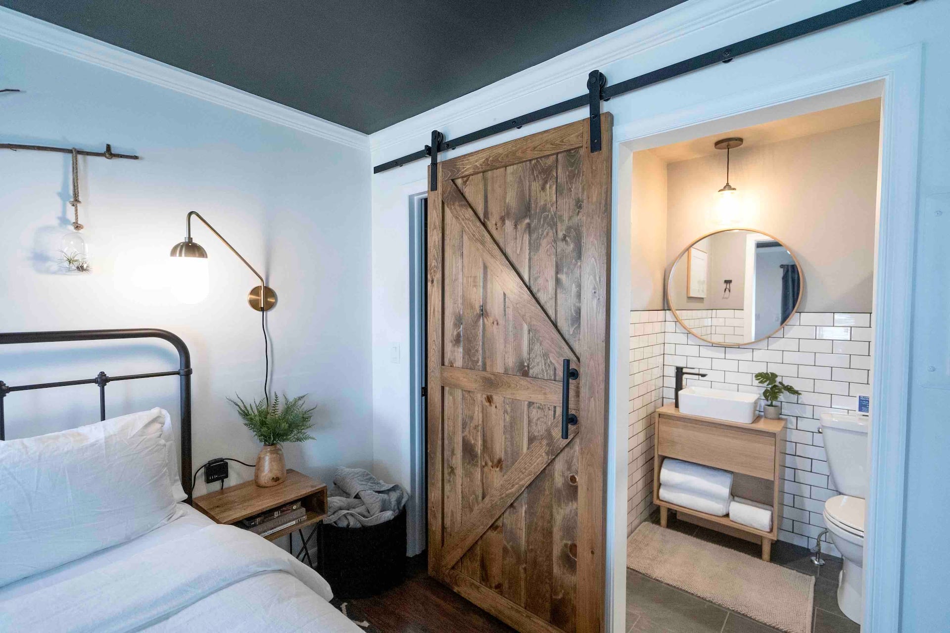 “What a wonderful world” - Modern Farmhouse