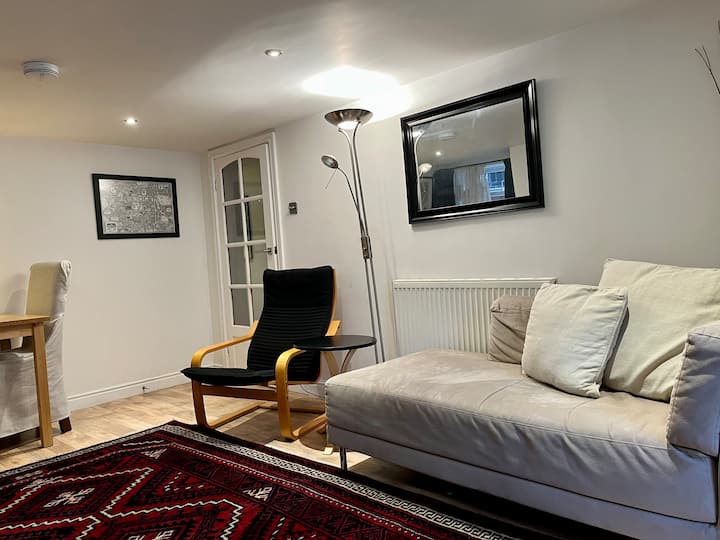 Top 10 Best Airbnb Vacation Rentals In Altrincham, UK Updated 2024 Trip101
