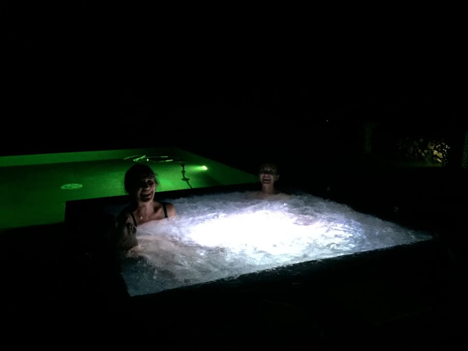 Jacuzzi de nuit /Piscine