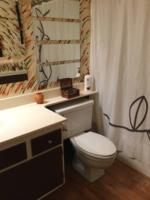 Full bathroom - in the hall.