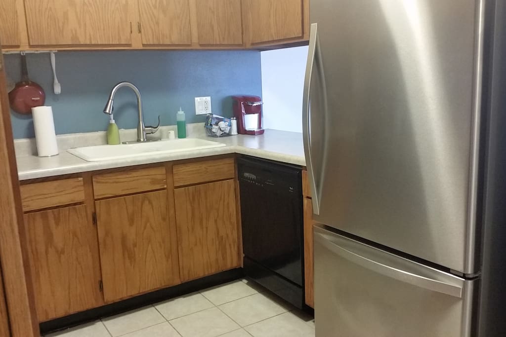 Kithchen - Keurig coffee maker, dishwasher, new stainless fridge and stove