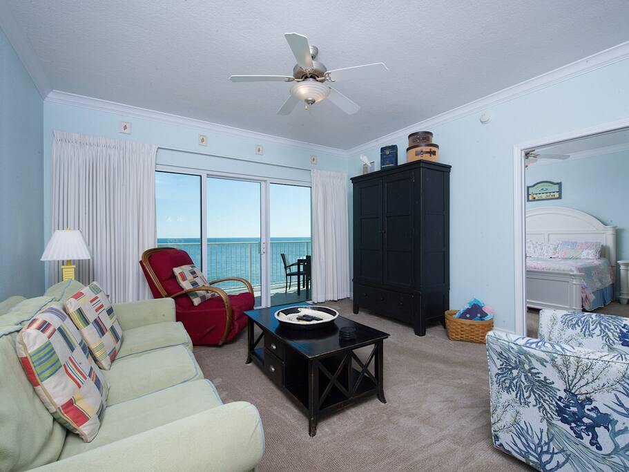 Large Living Room with Sleeper Sofa (Queen) -- Rocker Recliner and swivel chair! Views from all corners