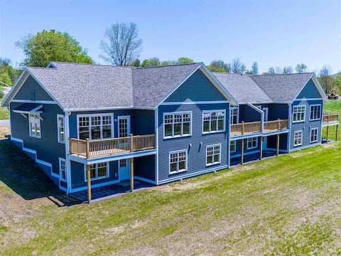 New home, beautiful views! Centrally located!