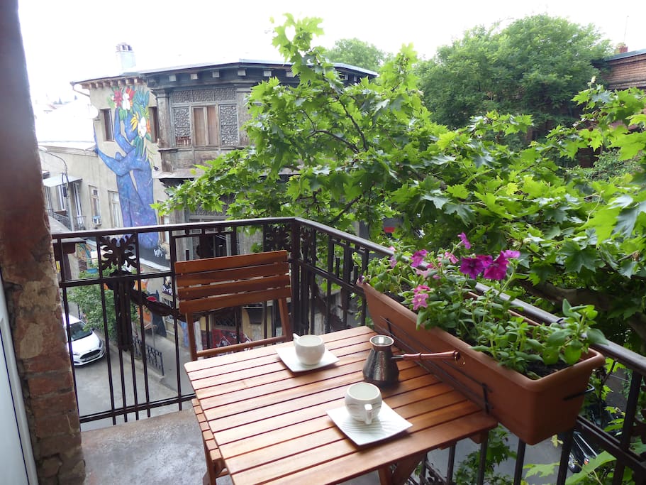 balcony