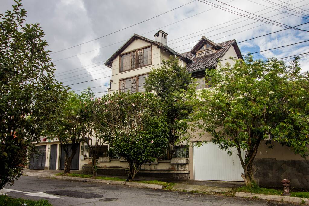 Villa Edelmira, nuestra fachada