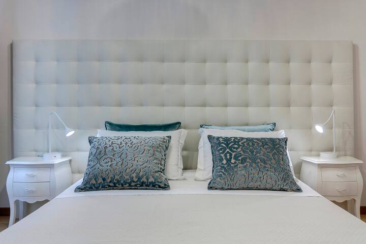 Crown Apartment – Charming Moro Big Apartment gallery image 4