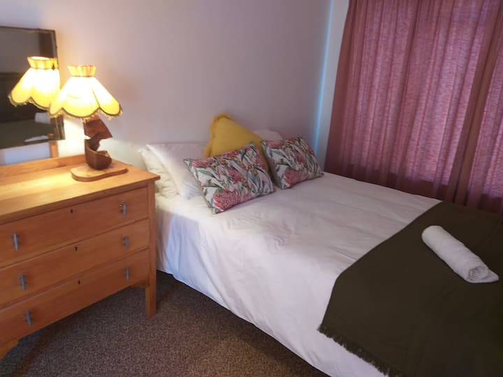 1 cama de matrimonio.