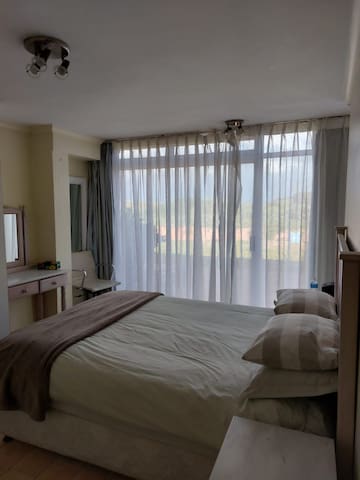 lovely 2-bed beach condo with pool by lagoon beach gallery image 4