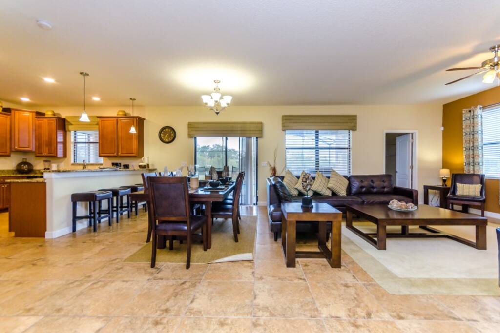 2287VictoriaDr,Davenport-5