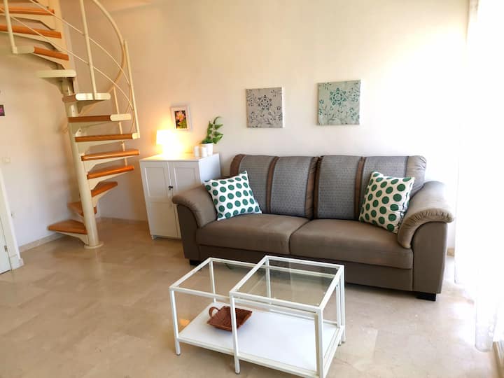 ÁTico Fresco Y Luminoso Con Aparcamiento Privado - Nerja
