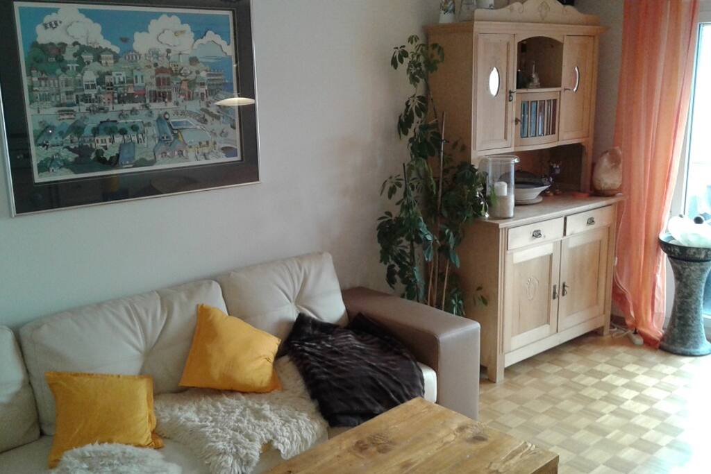 Wohnzimmer mit Schlafcouch