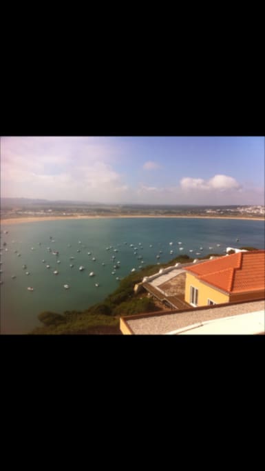São Martinho do Porto´s bay