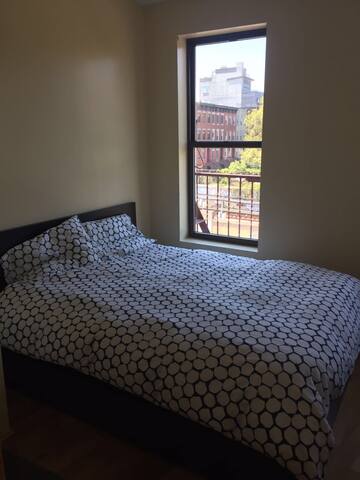 Charming 2BR Prime Carroll Gardens/ F,G Train gallery image 2
