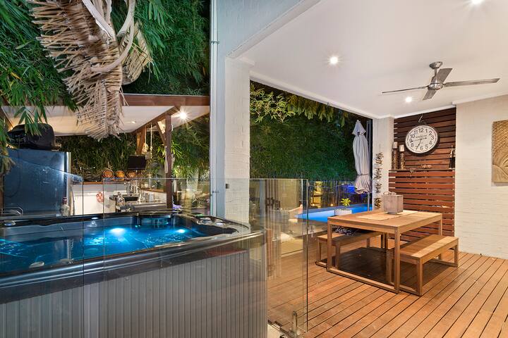 Spacious Family Retreat gallery image 2