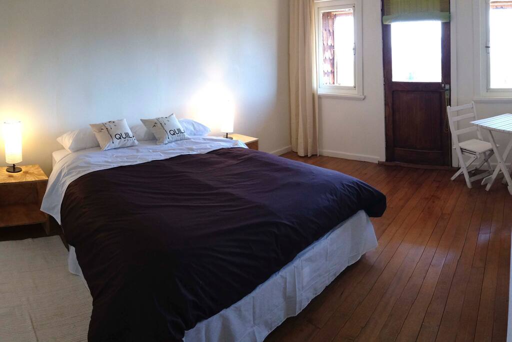 Double room with terrace /Pieza matrimonial con terrazza