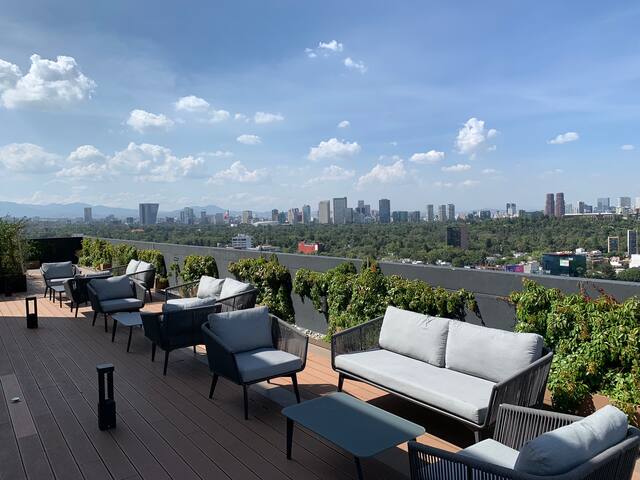 Exclusive Condesa: Rooftop+ Pool+ Gym+KingBed gallery image 2