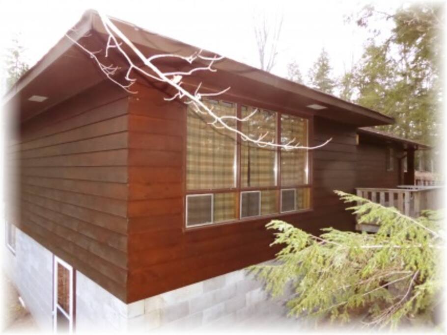 Experience amazing views of the lake right from the living room!