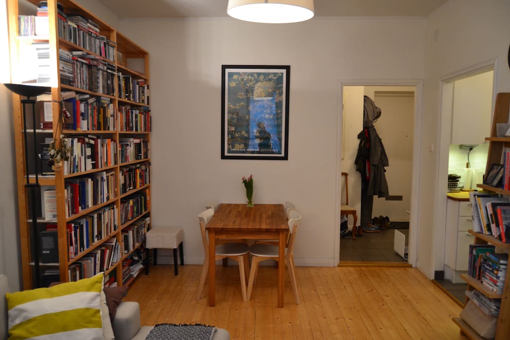 Living / dining room (Note: the sofa in this picture no longer serves our Airbnb-friends. See the other photos for our new sofa)