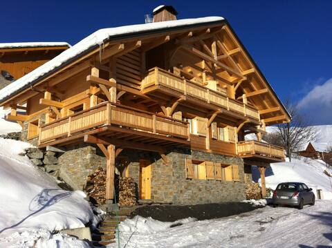 CHALET YAKUSH