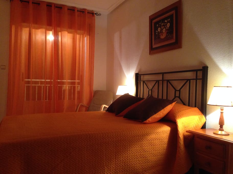 Dormitorio cama de matrimonio