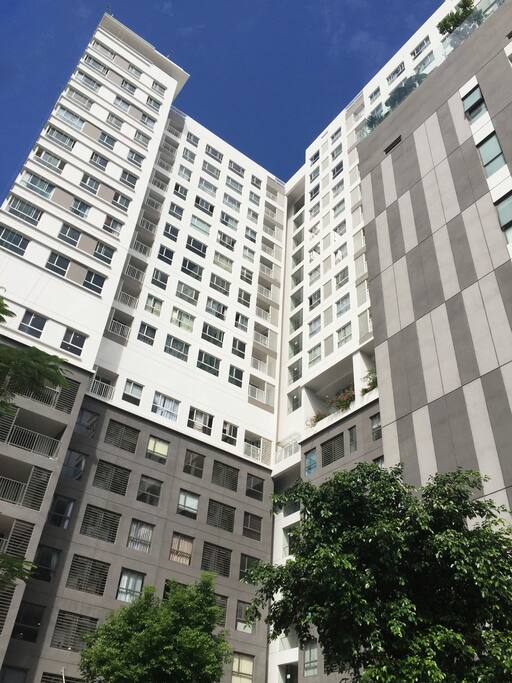 Apartment Bldg