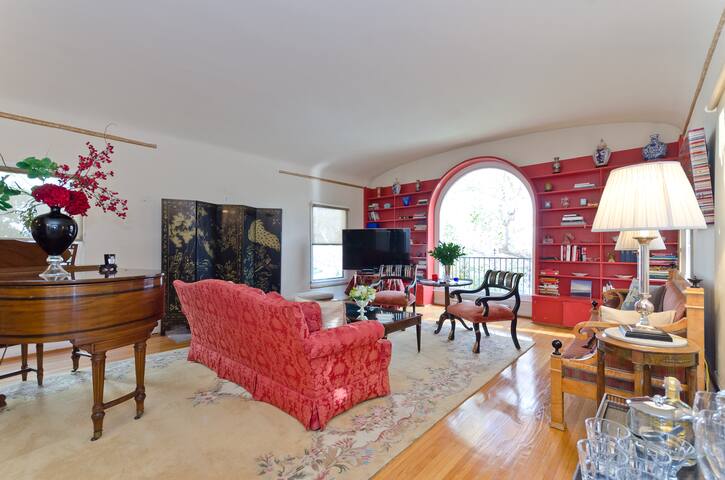 Best LA Location Elegant Hollywood Adj 3/3