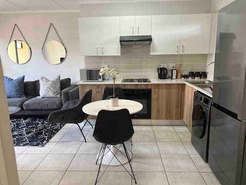 Greenpark 1 bedroom apartment with Patio.