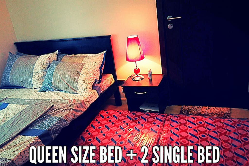 Twin/double/queen size bed with extra 2 floor mattress