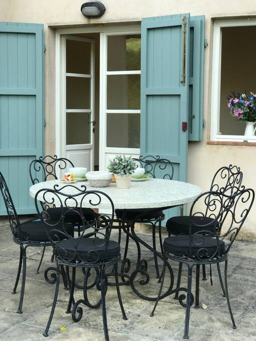 Front terrace