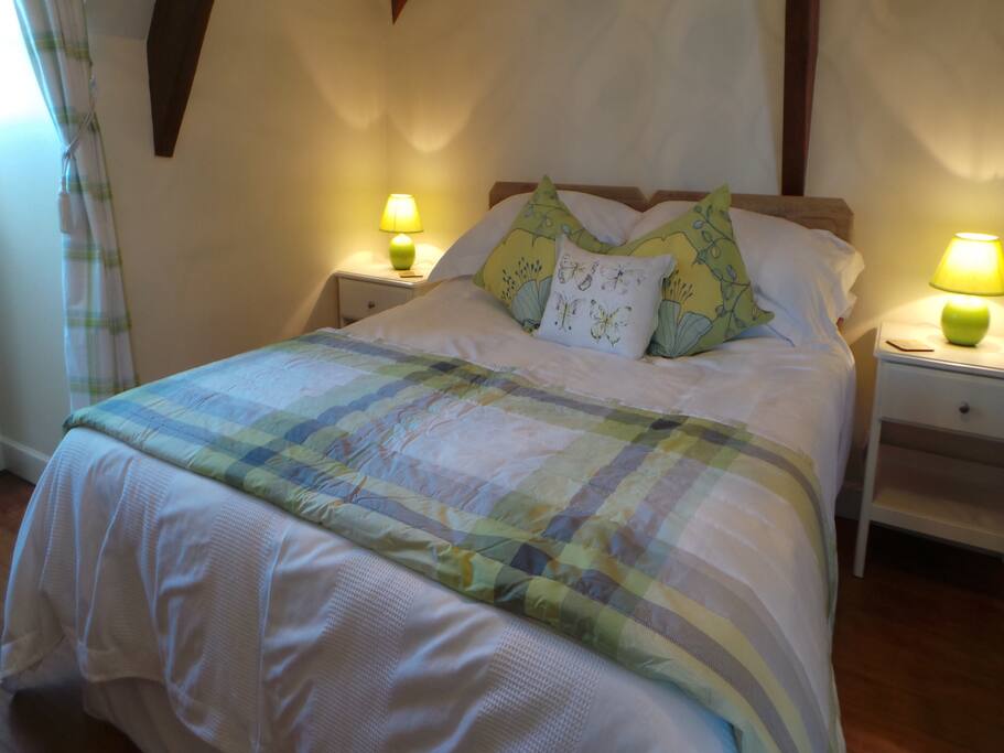 Kingsize bed or 2 x Singles