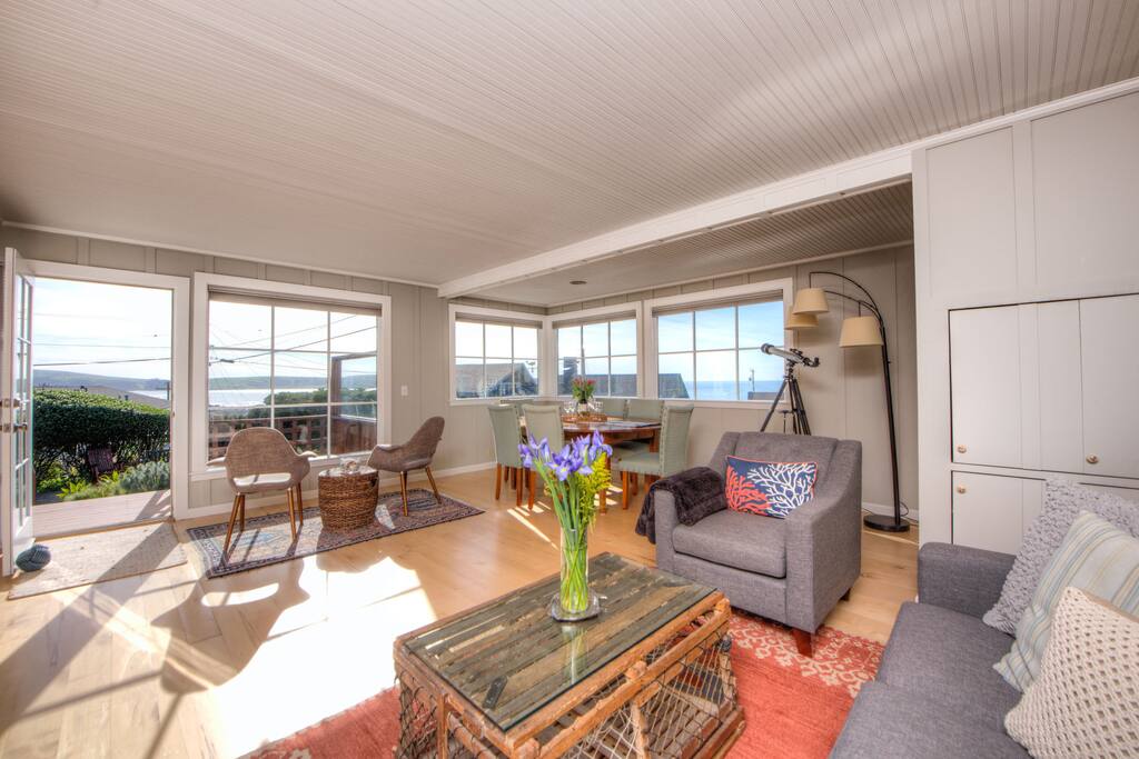 Plenty of room to enjoy the view or read a book or whatever is your fancy