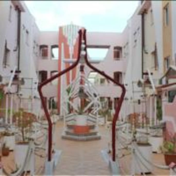 DENTRO DEL EDIFICIO