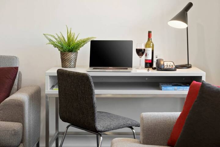 Fully Equipped 2BR Apartment @ Box Hill gallery image 5