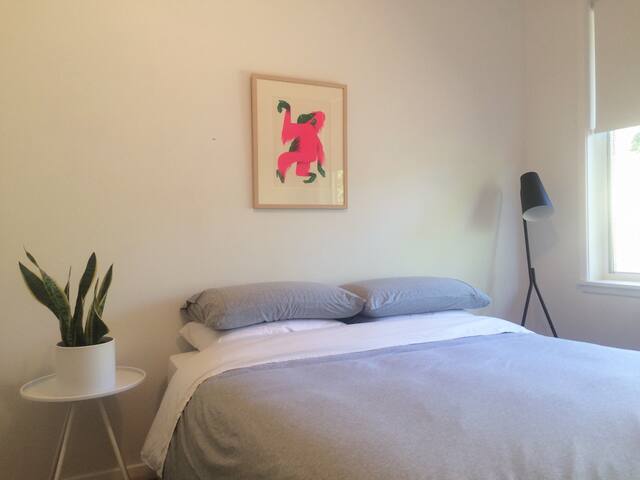 Private room, great location