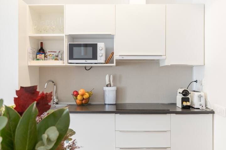 Superior 4 Bedroom Apartment – (B4,1,2,3,5) gallery image 5