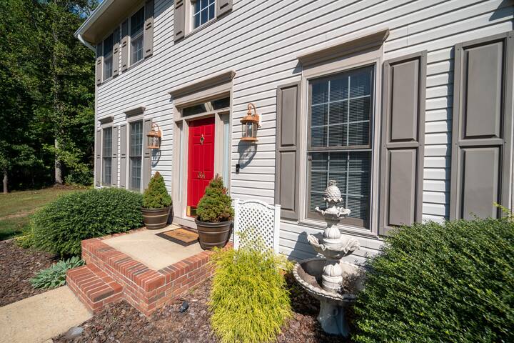 Immaculate, Traditional Home in S. Asheville BR1