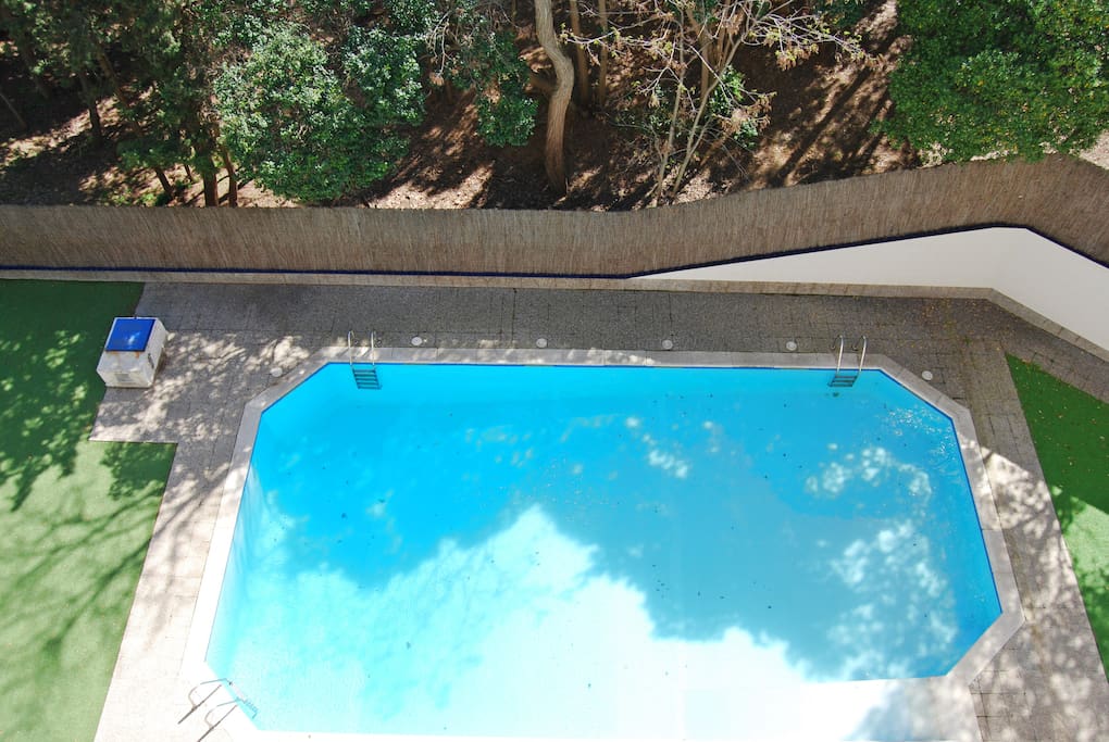 Piscina comunitaria.