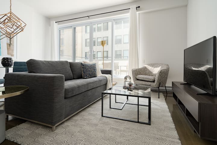 Spacious 1BR in Old Montreal by Sonder