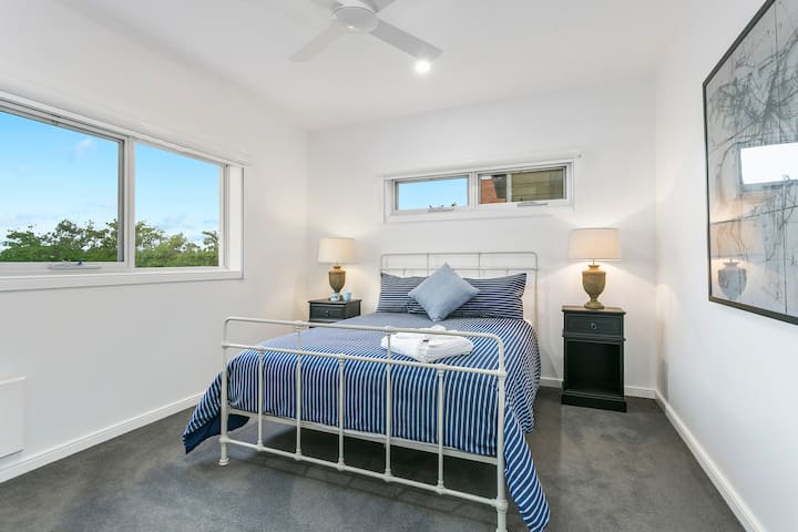 Dhomë gjumi dopio "queen"