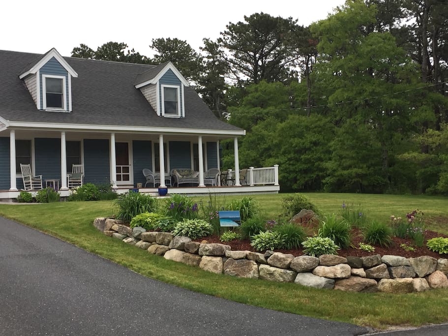 Welcome to your Cape Cod getaway! One-Bedroom, Sitting Room, Private Bathroom South Dennis, Mass.