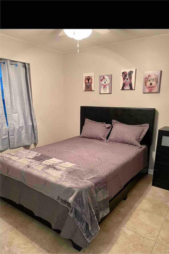 Спална соба 3 со брачен кревет (широк 150 - 179 см)