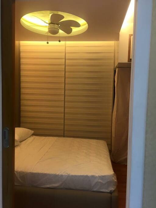 1BR with Smart TV