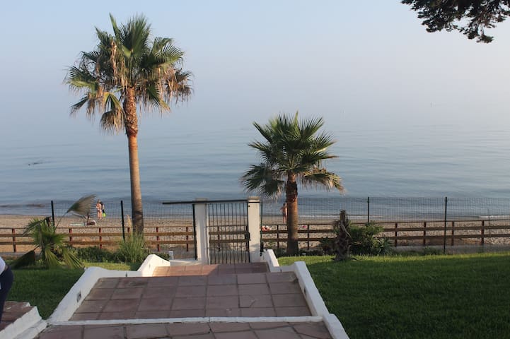 Apartment first Line to the beach