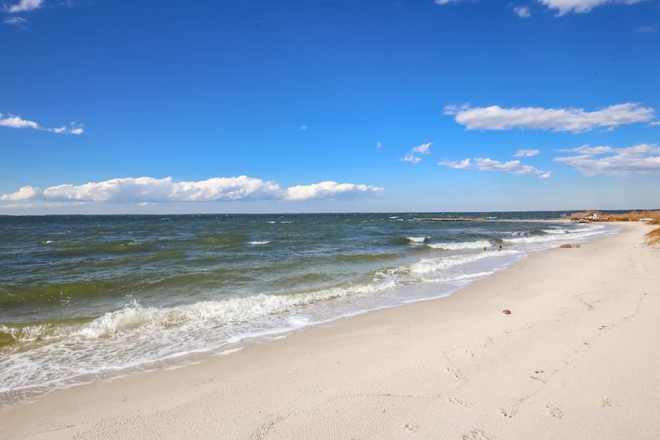 Rumbley Cottage, on Tangier Sound, Westover, Tangier Sound, United States, photo 3 of 10