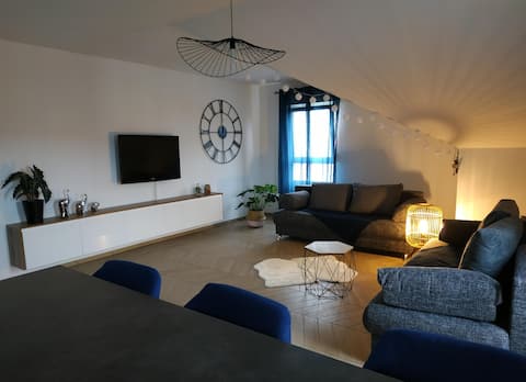 Entire studio for 1–4 people.