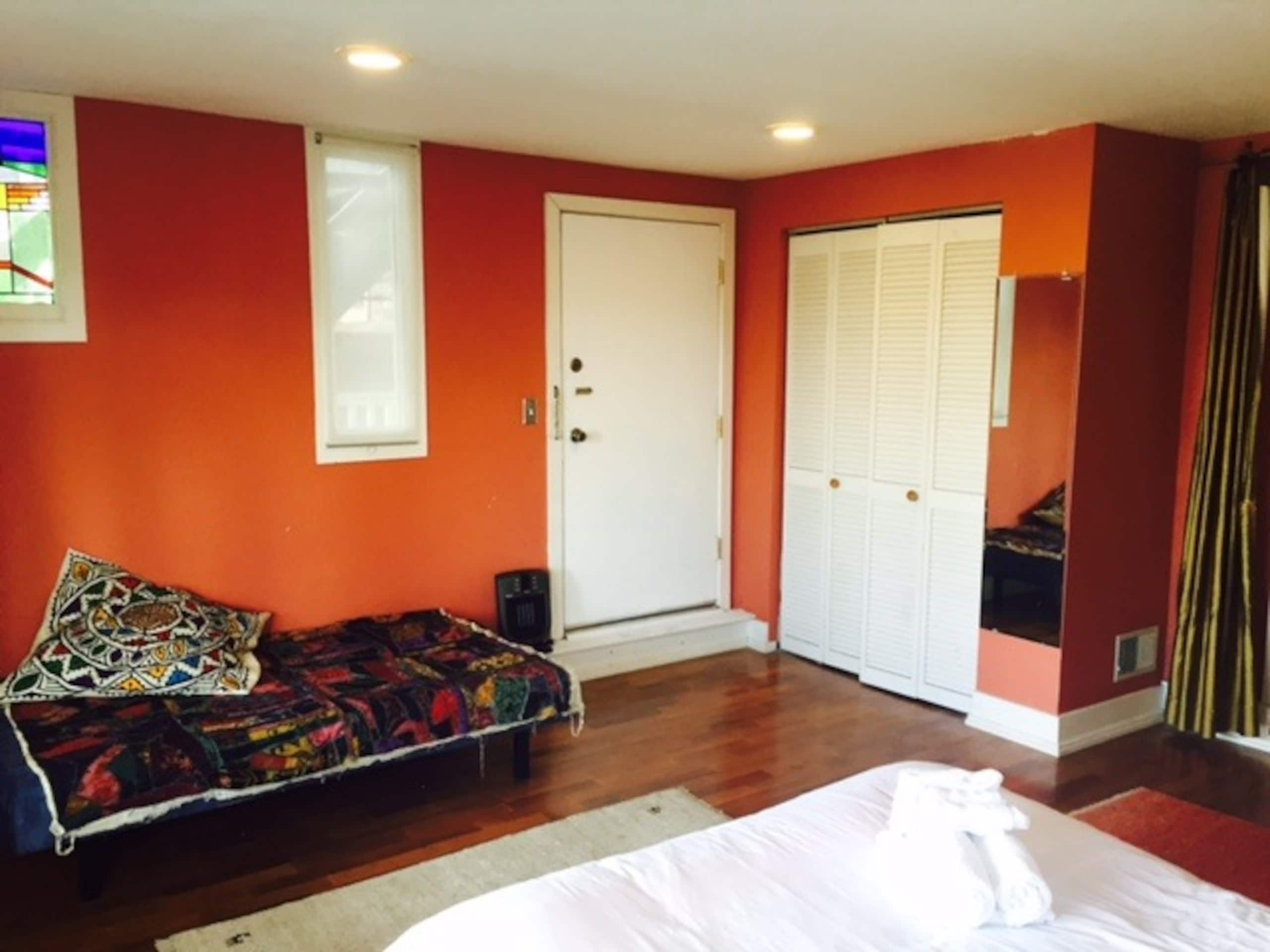 Mission Bernal 2 BR Charmer - Image 10