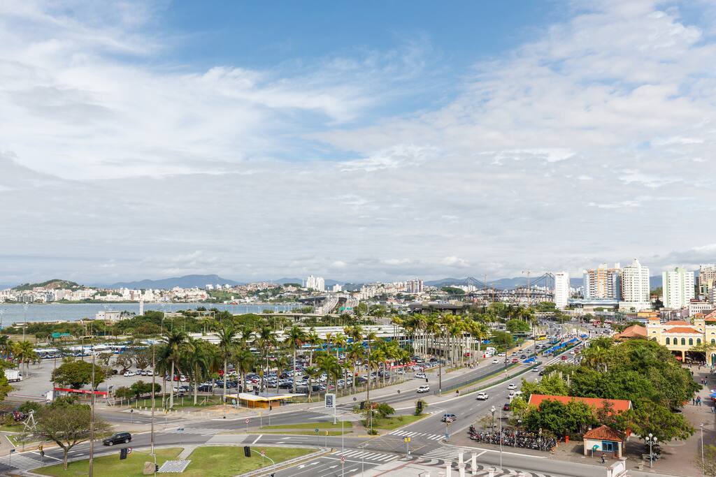 Vista do quarto de casal.