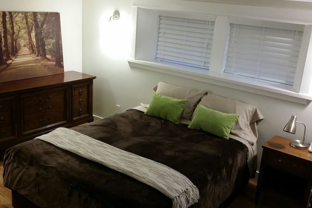A brand new queen size Sealy Posturepedic bed with full size dresser and ample closet space makes this a very restful stay.
