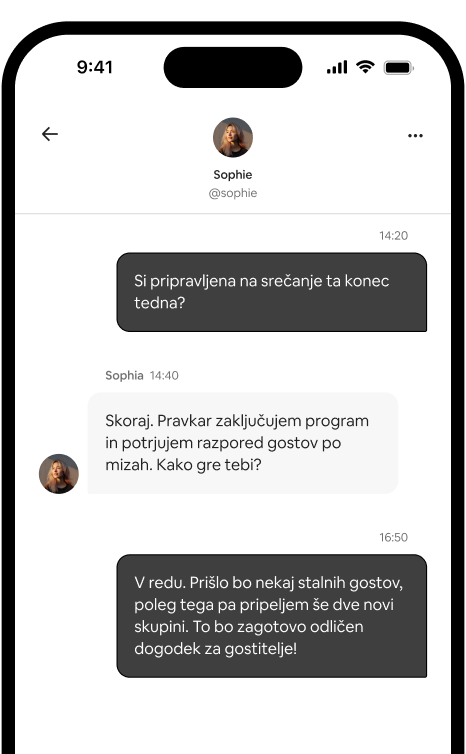Telefon prikazuje nit sporočil v osebnem pogovoru med dvema gostiteljema, ki se dogovarjata o srečanju.